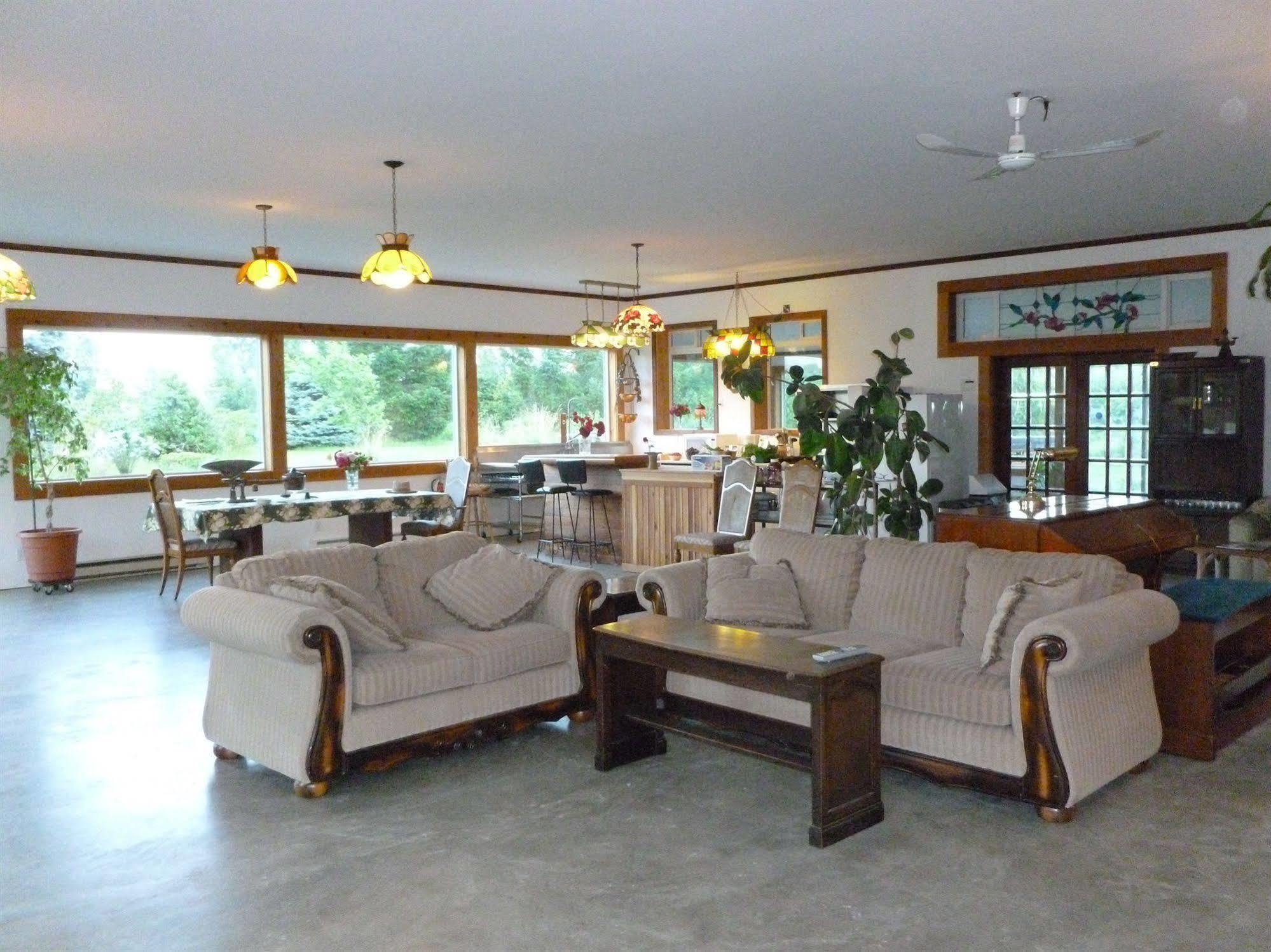 Harrison Hammond House Farmstay Harrison Mills Eksteriør bilde