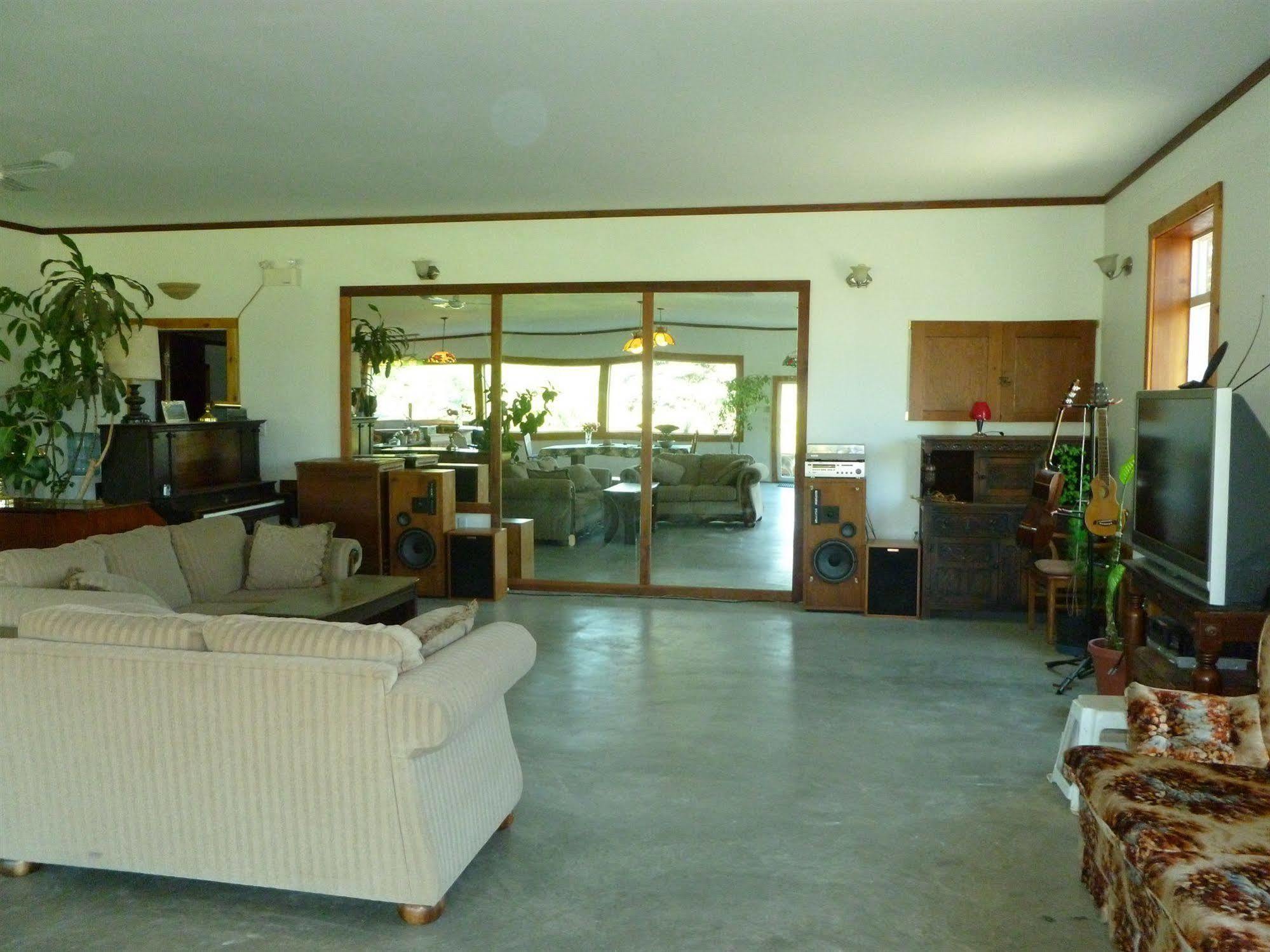 Harrison Hammond House Farmstay Harrison Mills Eksteriør bilde